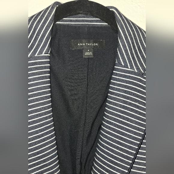 Ann taylor size 4 blazers made in Indonesia. - Picture 7 of 7